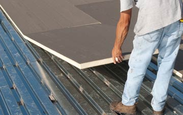 benefits of insulating North Aywick flat roofing